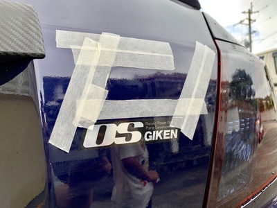 WRX STIのSTIエンブレムを前後交換しました。