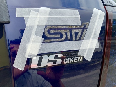 WRX STIのSTIエンブレムを前後交換しました。